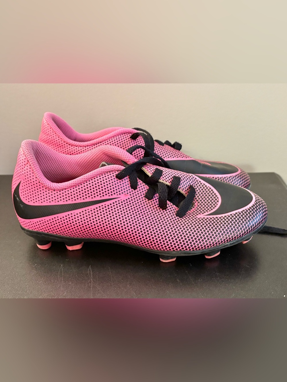 Nike soccer cleats youth size 1